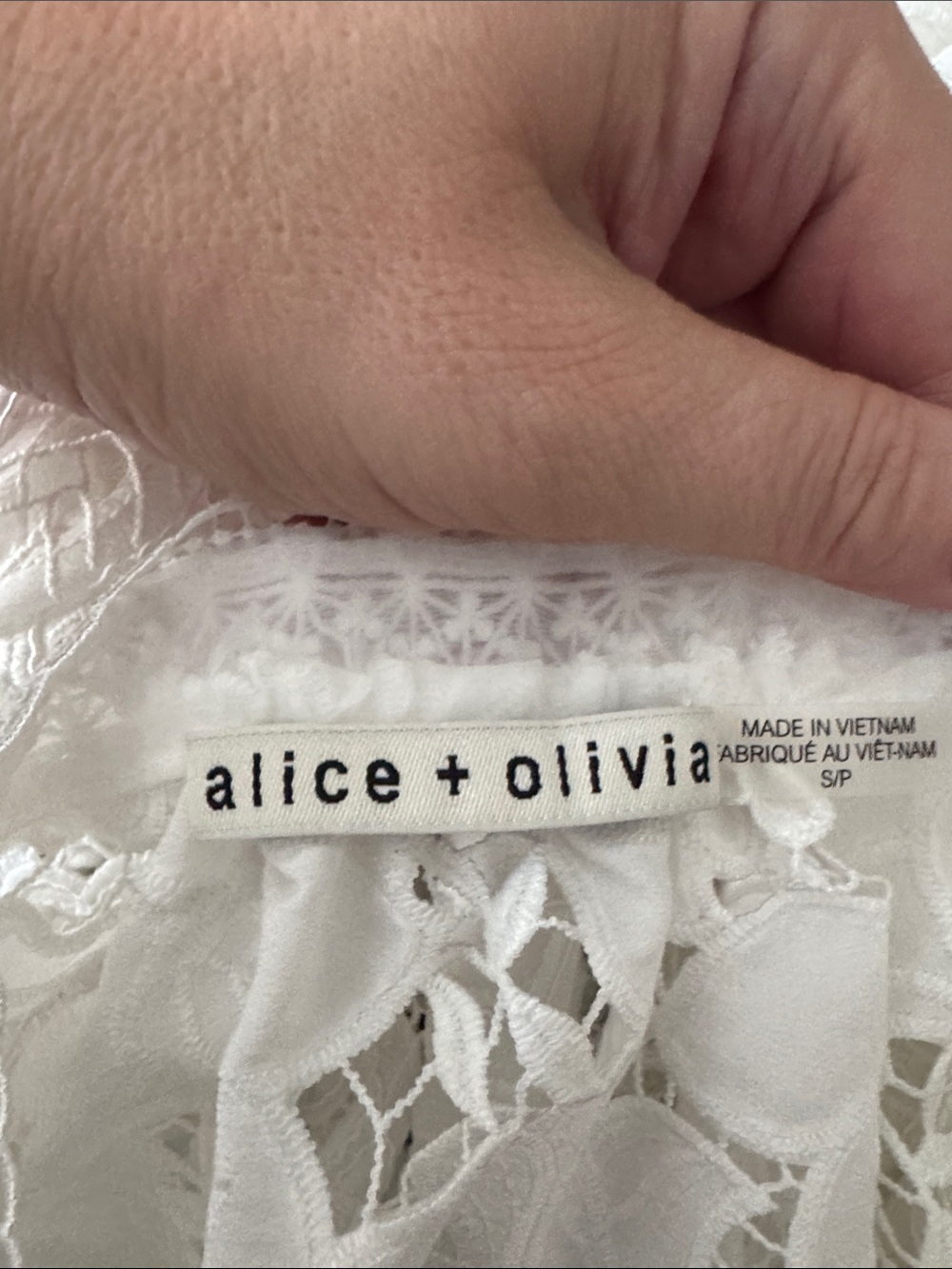 Alice + Olivia White Floral Guipure Lace Blouse + Camisole SP - Picture 16 of 16